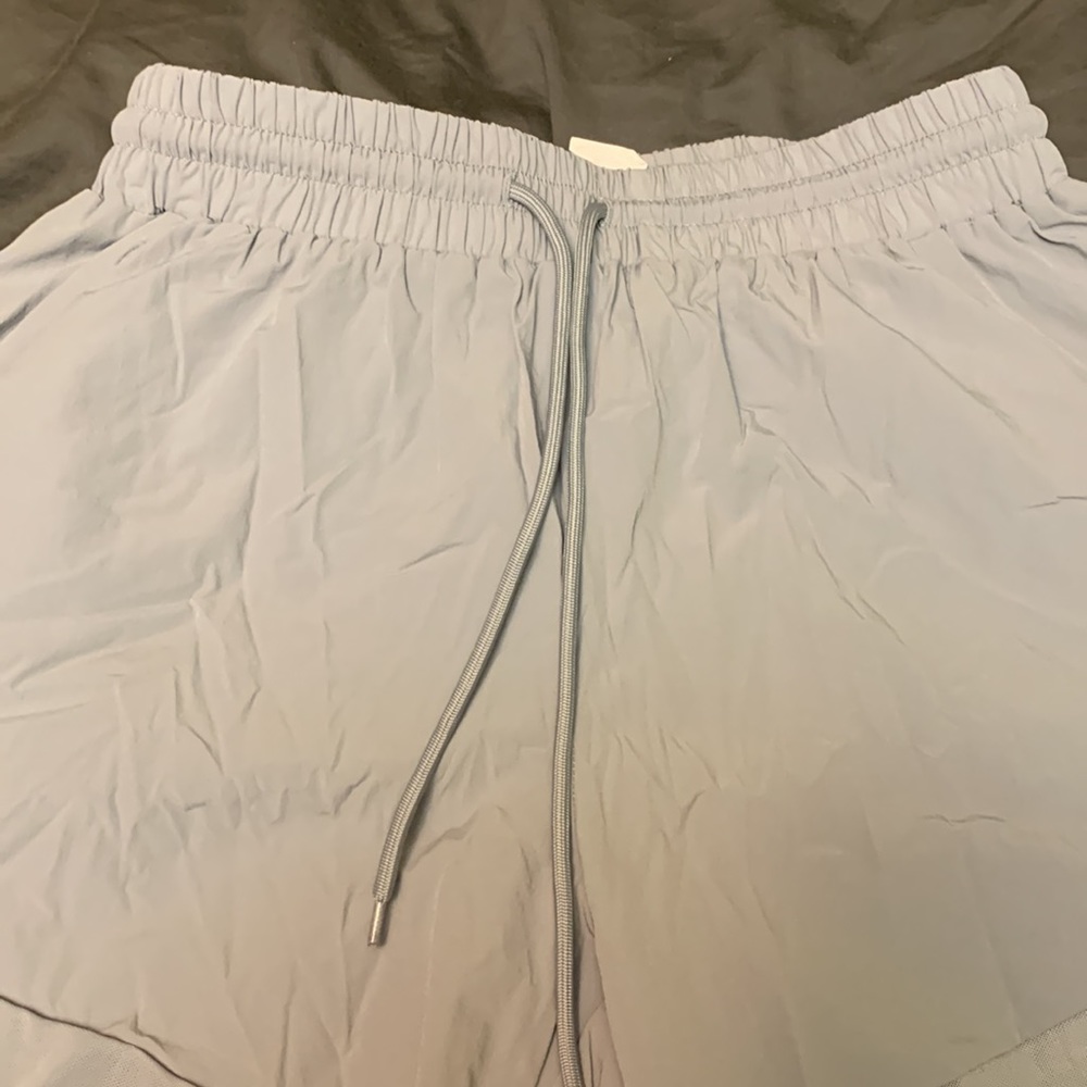 Shorts - Picture 2 of 4
